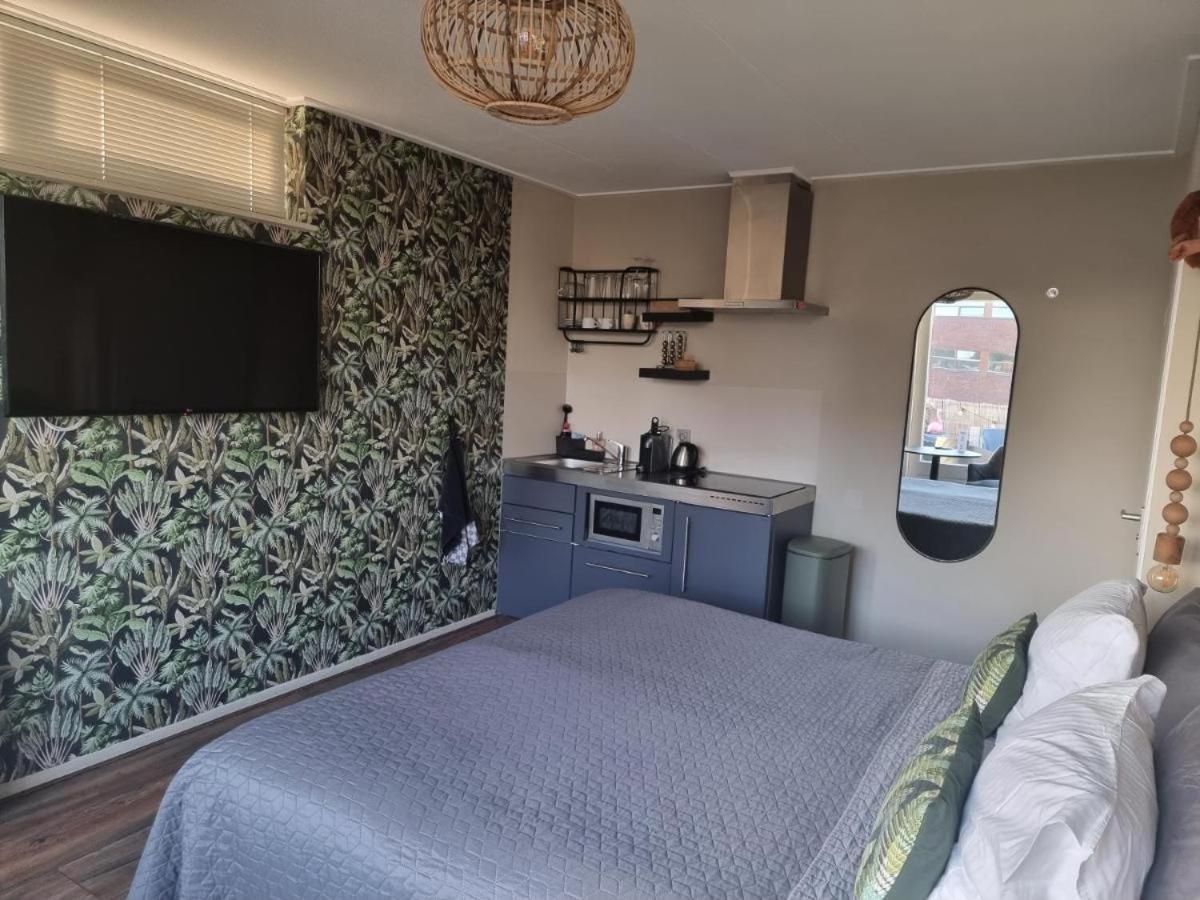 The Jungle - Duo Studio With Kingsize Terrace Groningen Bagian luar foto