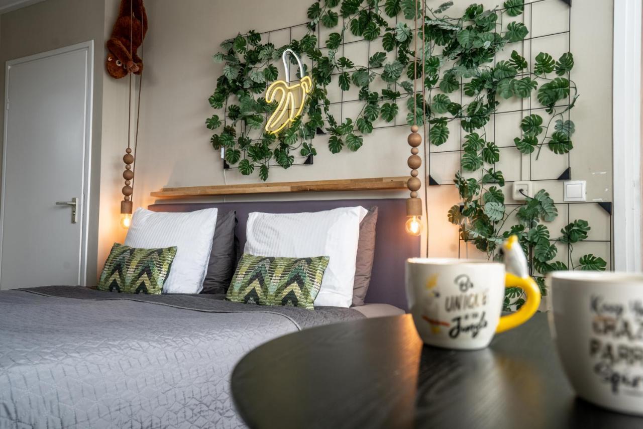 The Jungle - Duo Studio With Kingsize Terrace Groningen Bagian luar foto