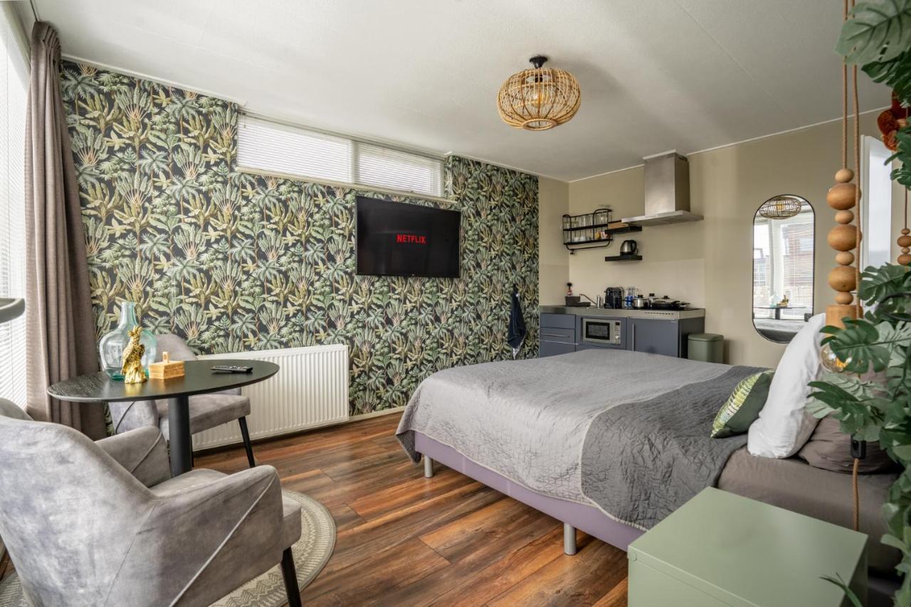 The Jungle - Duo Studio With Kingsize Terrace Groningen Bagian luar foto